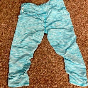 Rex Capri yoga style pant large